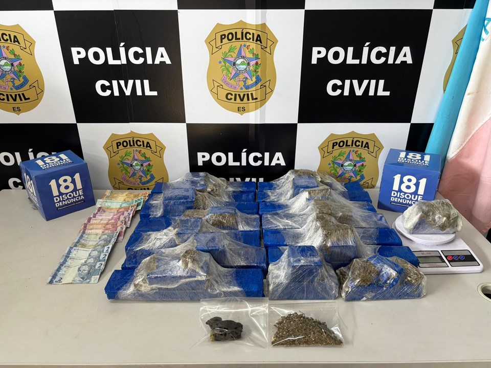 PCES prende mulher com mais de 14 quilos de maconha em Aracruz