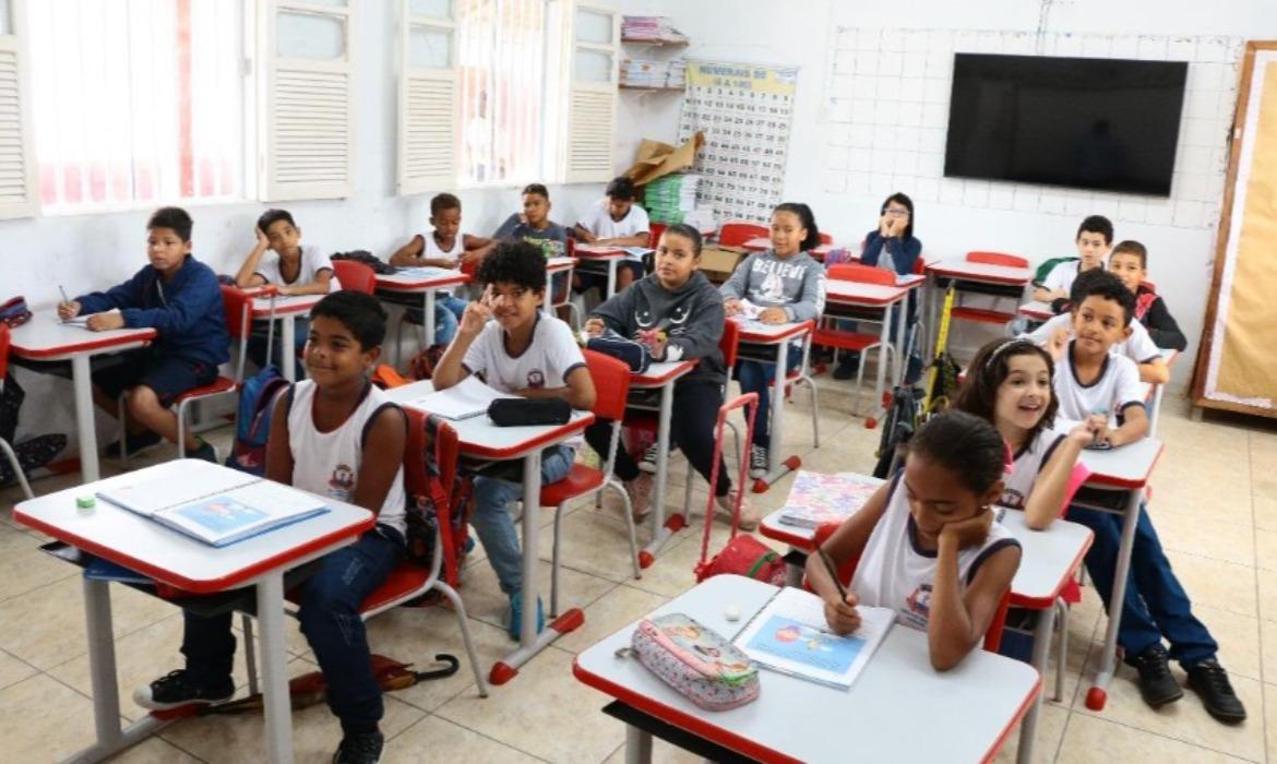 Rematrícula dos estudantes da Rede Municipal de Ensino se inicia na próxima segunda-feira (3/11)