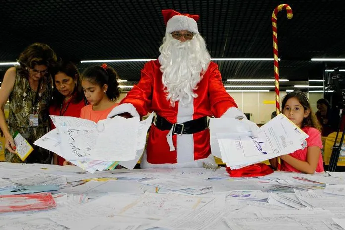 Mil cartas não foram adotadas e campanha Papai Noel dos Correios é prorrogada no ES