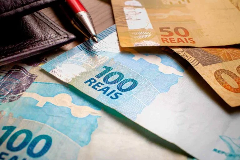 Salário de servidores do Estado atrasa após problemas técnicos em banco