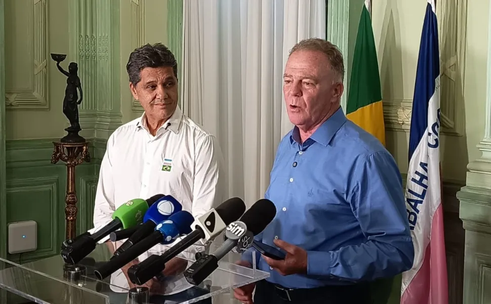 Casagrande anuncia que deixa o governo até o início de abril e Ricardo vai assumir