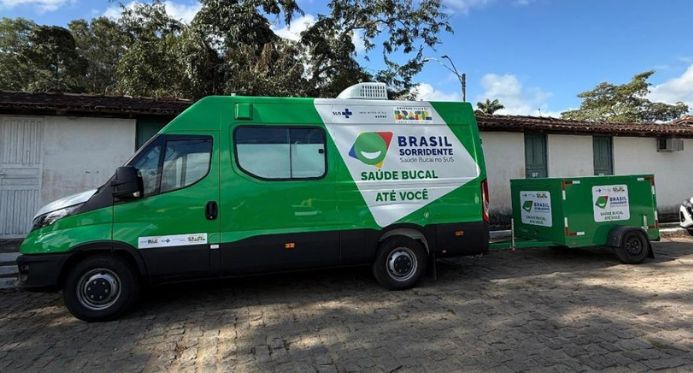 Unidades móveis oferecem atendimento odontológico gratuito no interior de Aracruz