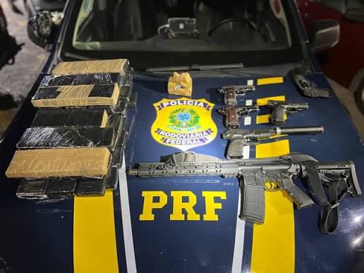 Arsenal e drogas que vinham do RJ para Aracruz são interceptados pela PRF na BR-101
