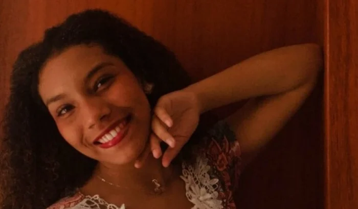 Justiça libera tratamento para adolescente internada na UTI com doença rara no ES