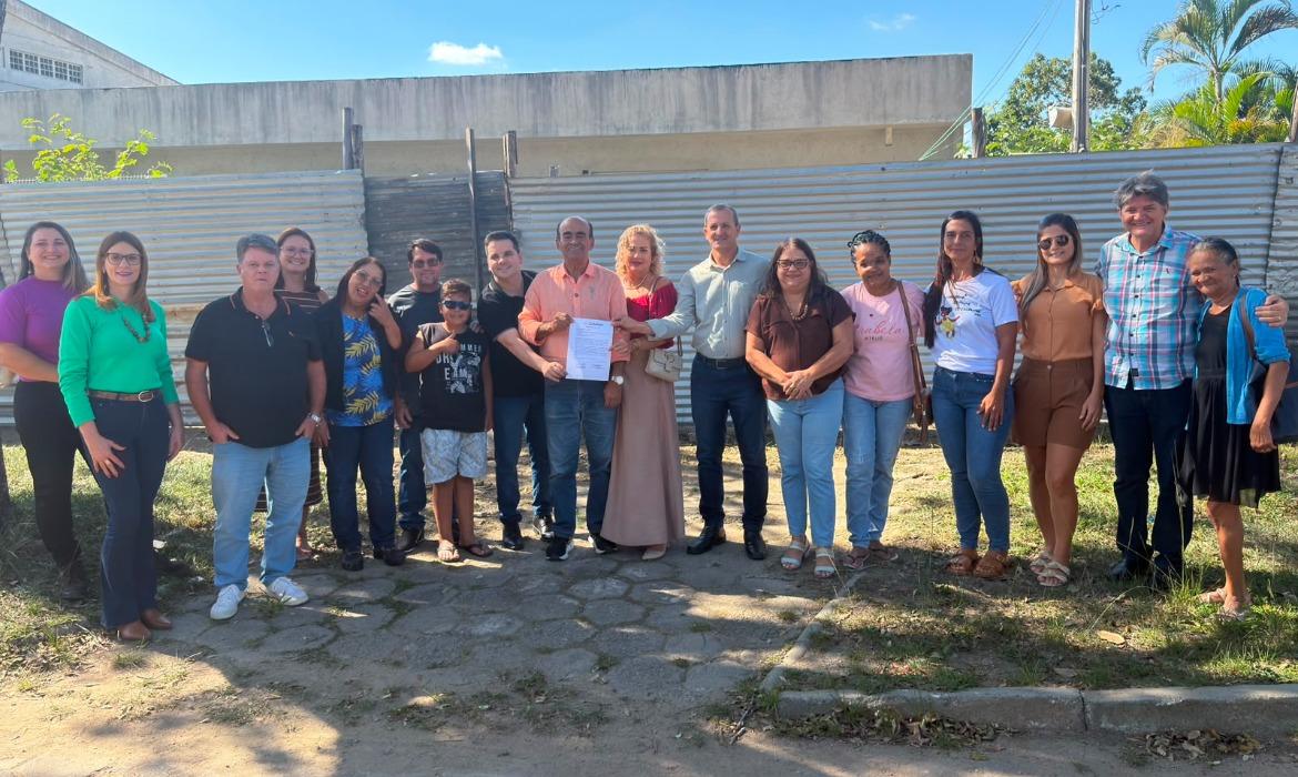 Obra da Emef Coqueiral é retomada com assinatura da Ordem de Serviço